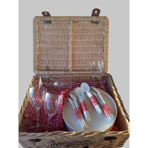 Crate & Barrel Wicker Picnic Basket Complete Set w Plates Glasses Napkins NWOT